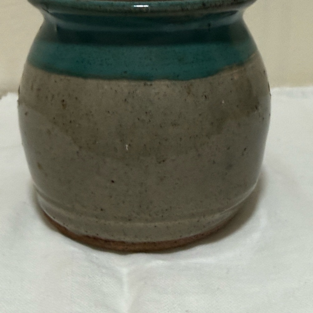Handmade Garlic Keeper Jar in Teal and Natural - Picture 3 of 7
